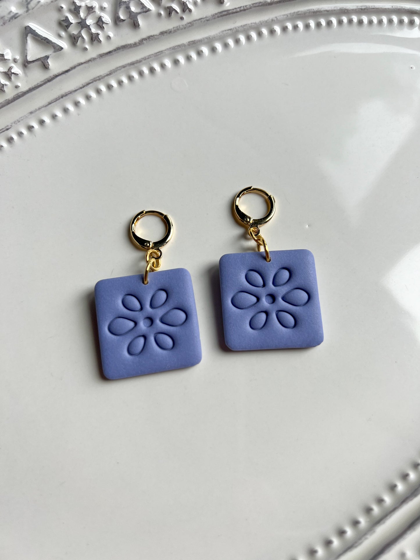 Periwinkle Square | Huggies