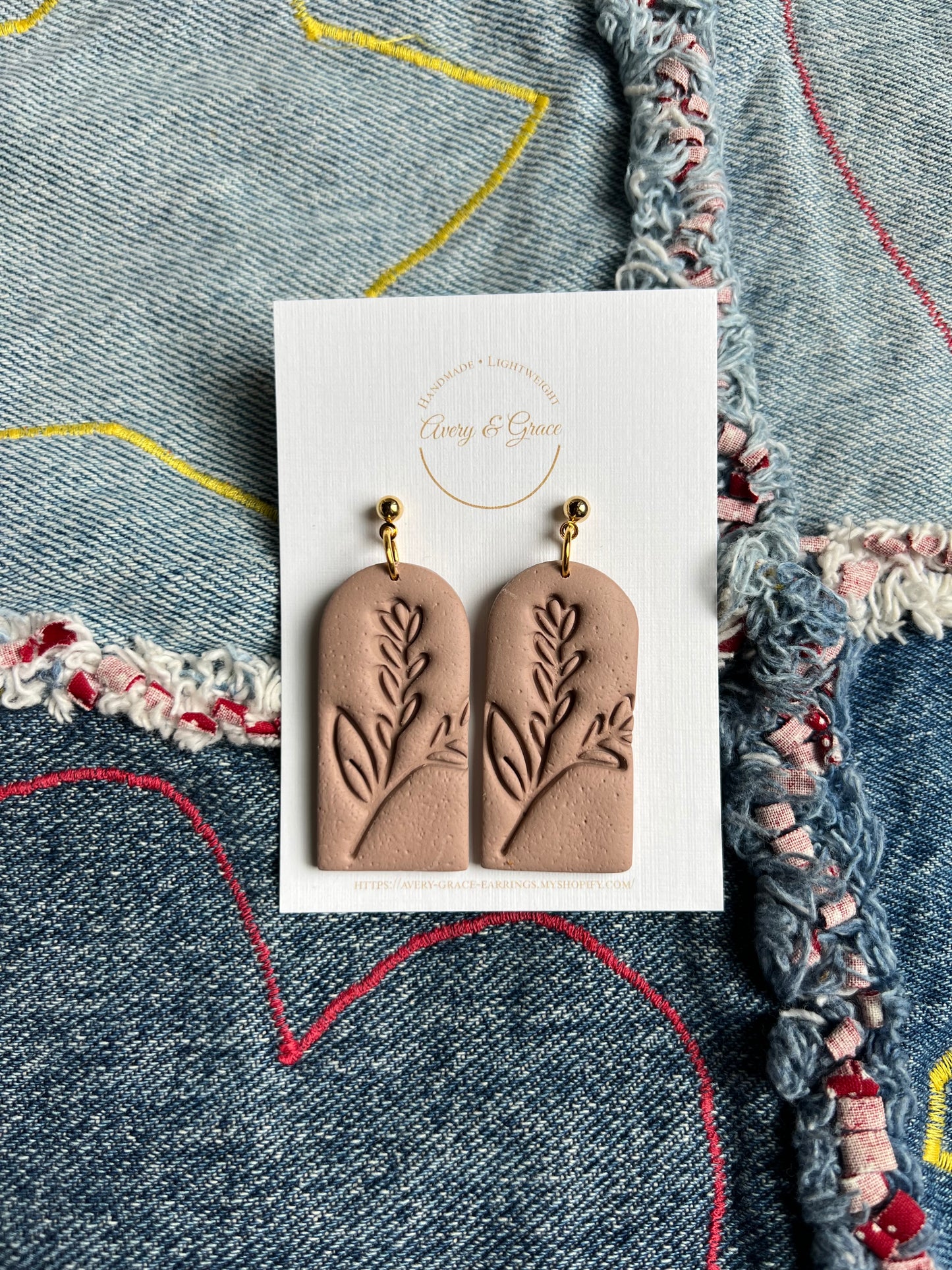 Neutral Leafy Pendant | Dangles